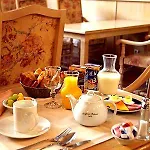 Hotel Logis & Restaurant - Le Mouton Blanc Cambrai
