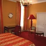 Hotel Logis & Restaurant - Le Mouton Blanc 3*