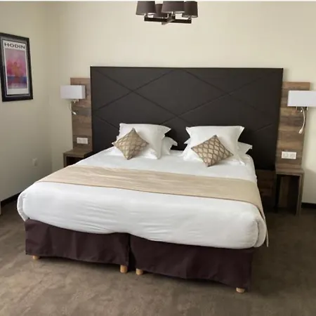 Logis & Restaurant - Le Mouton Blanc 3* Cambrai