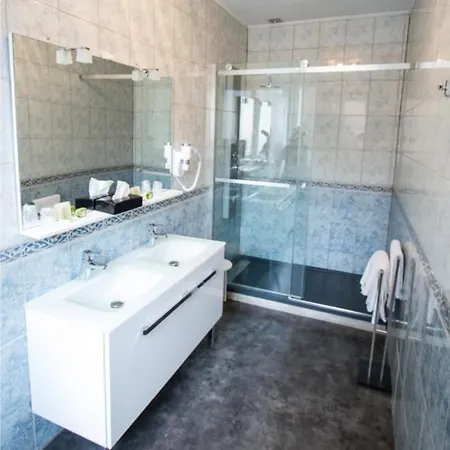 Logis & Restaurant - Le Mouton Blanc Hotell