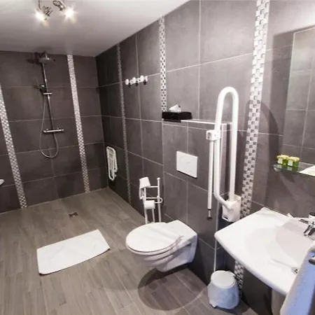 Logis & Restaurant - Le Mouton Blanc Hotel Cambrai