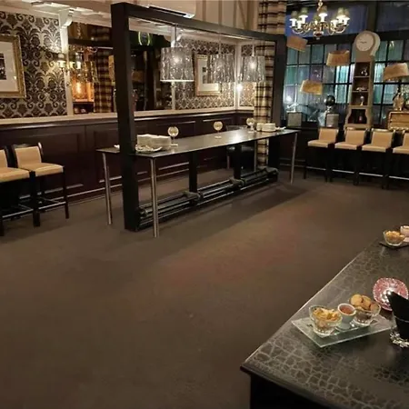 מלון Logis & Restaurant - Le Mouton Blanc