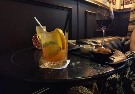 Logis & Restaurant - Le Mouton Blanc كامبراي