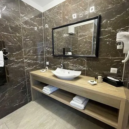 Logis & Restaurant - Le Mouton Blanc 3*