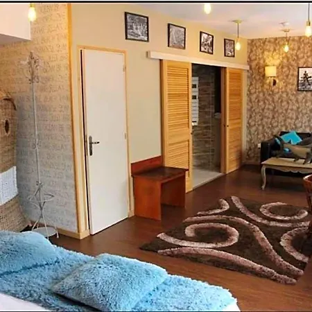 Logis & Restaurant - Le Mouton Blanc 3* كامبراي